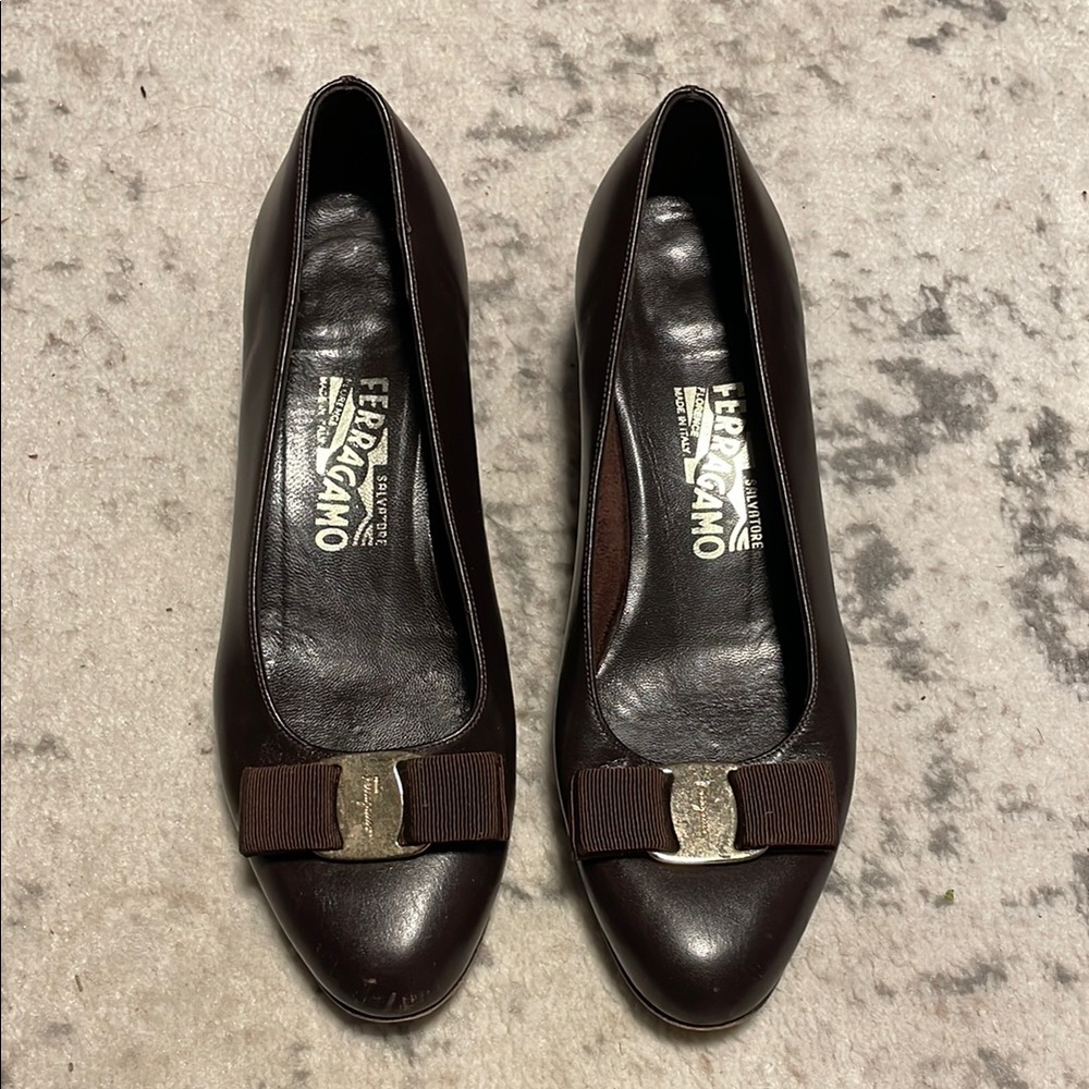 Vintage Salvatore Ferragamo Women's Brown Leather Pumps 7.5 C
